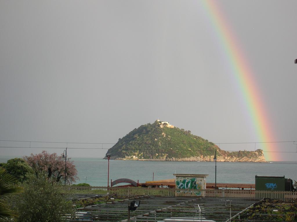 Camping Delfino Albenga Luaran gambar