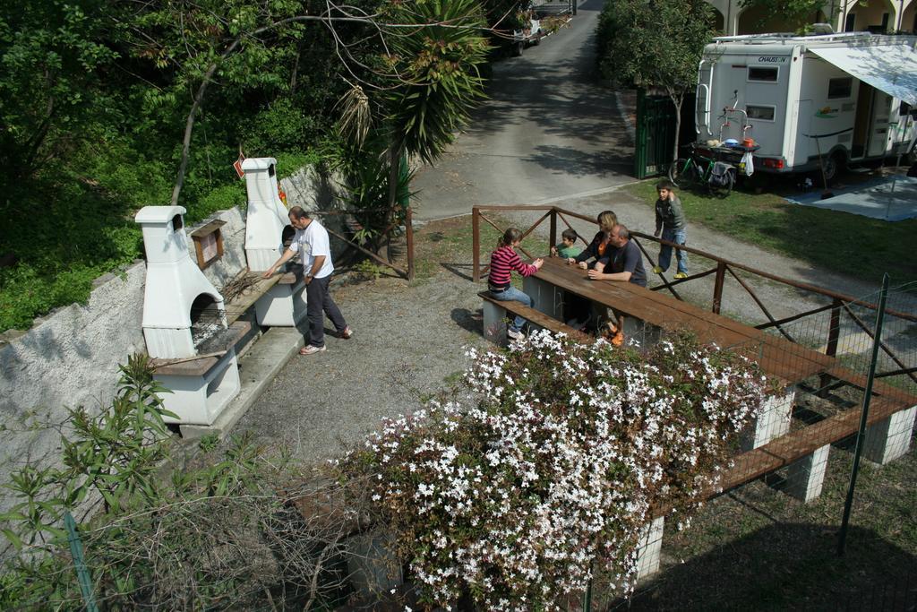 Camping Delfino Albenga Luaran gambar