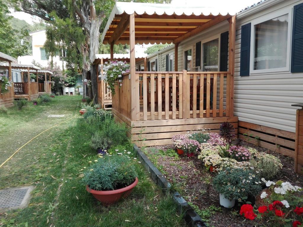 Camping Delfino Albenga Luaran gambar