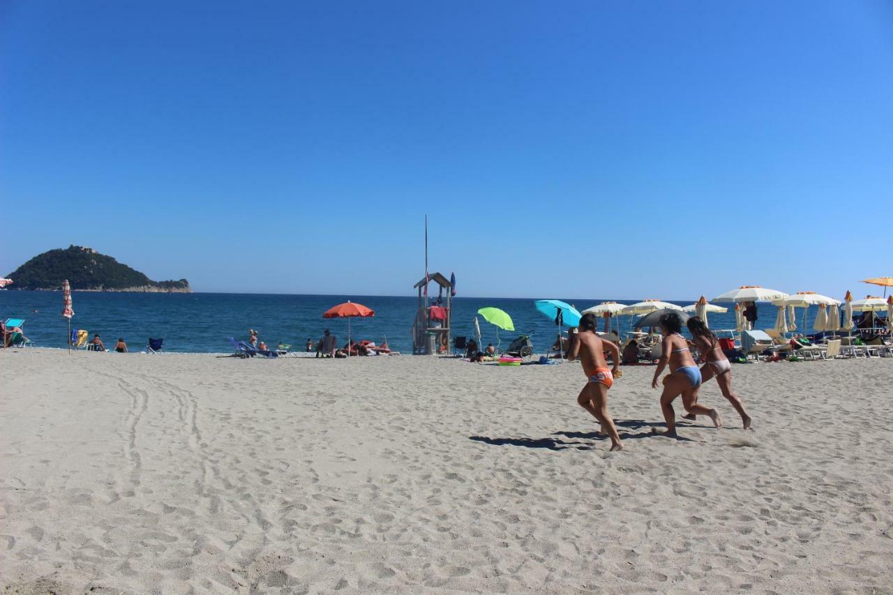 Camping Delfino Albenga Luaran gambar